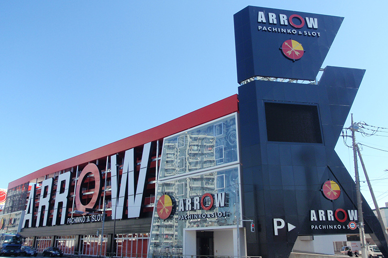 1~2階を店舗・事務所に利用した駐車場